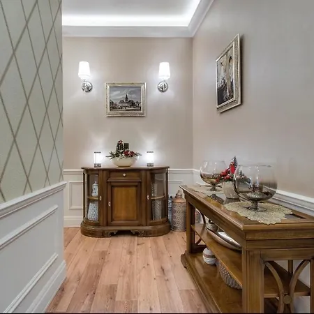 Downtown Royal De Lux Apartment Budapest