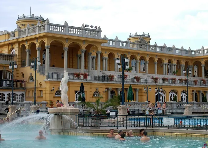 Downtown Royal De Lux